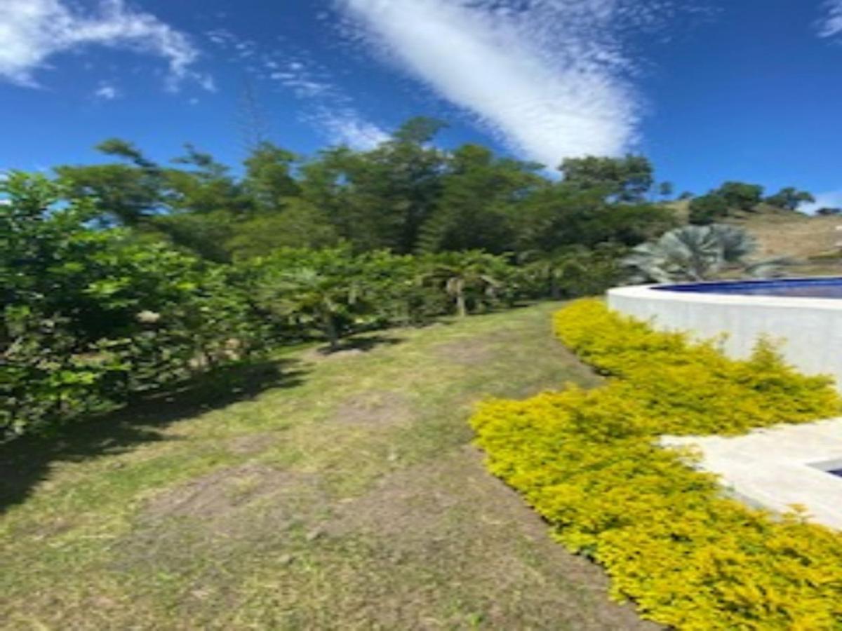 Takuara Hotel Vergara