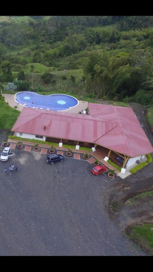 Takuara Hotel Vergara